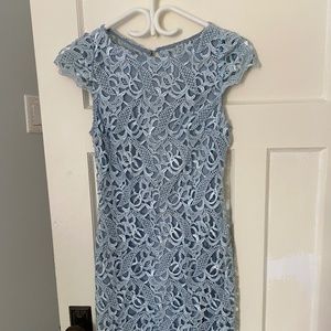 Good Condition | Alice + Olivia Open Back Lace Dress | Size 0